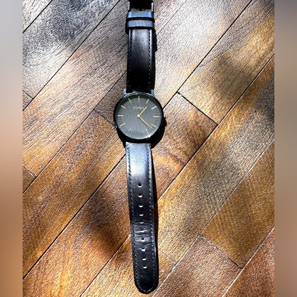 Nixon watch